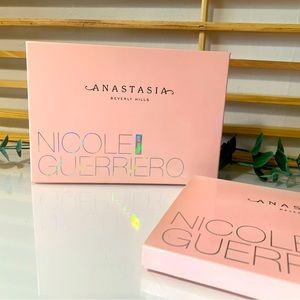Anastasia Beverly Hills Nicole Guerrero Glow Kit